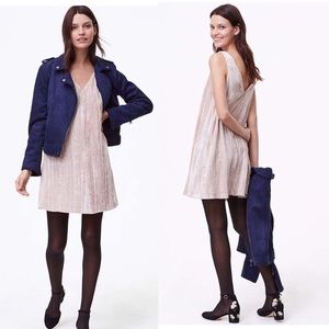 🌻 3/$25 Loft Blush Crushed Velvet Swing Dress